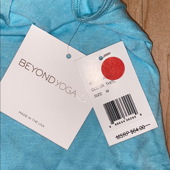 Beyond Yoga Slink or Swim Tank - Picture 4 of 4